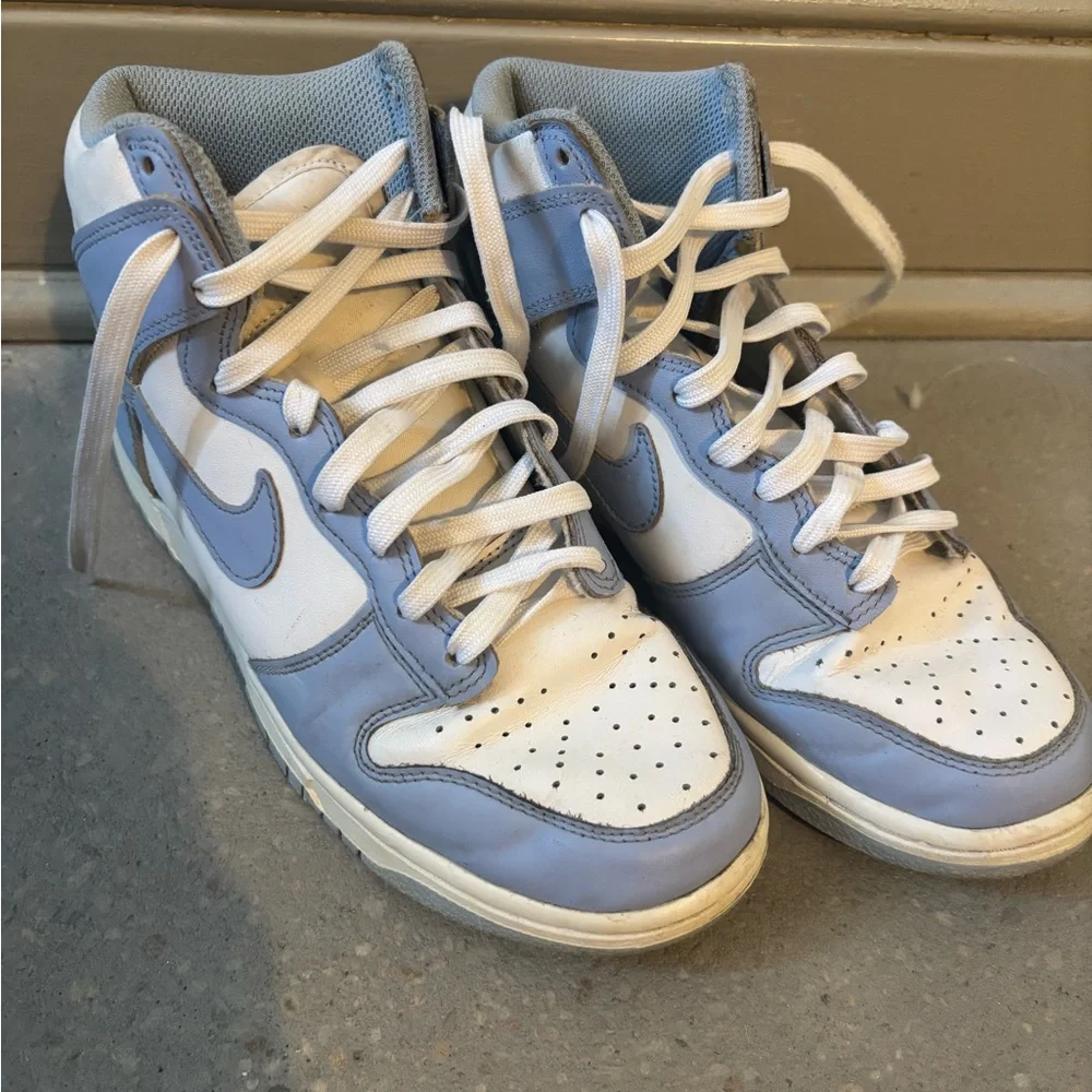 Nike Sky Blue and White High-Tops‎